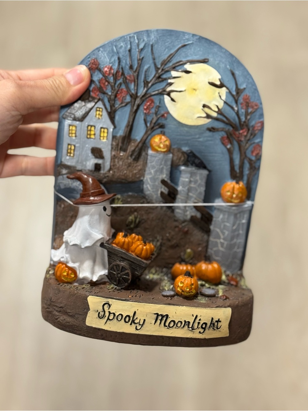 Spooky Moonlight Halloween Figurine – Ghost with Pumpkins (Gray/Orange)